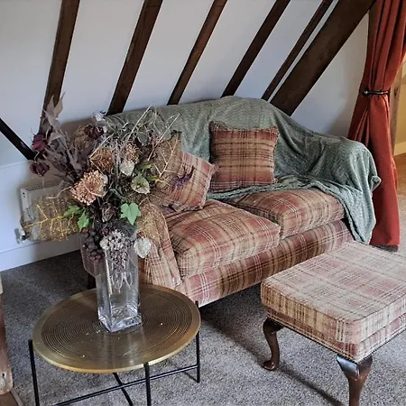 Top Floor Malthouse Studio Apartment Much Wenlock Exterior photo