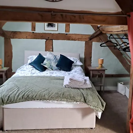 Top Floor Malthouse Studio Apartment Much Wenlock Exterior photo