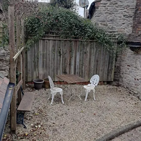 Top Floor Malthouse Studio Apartment Much Wenlock Exterior photo